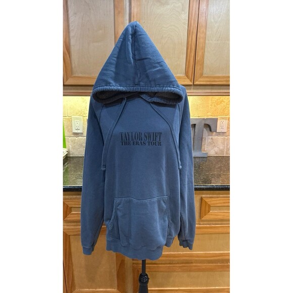 Taylor Swift 2023 Eras Hooded Sweatshirt Size M EUC - Picture 1 of 3